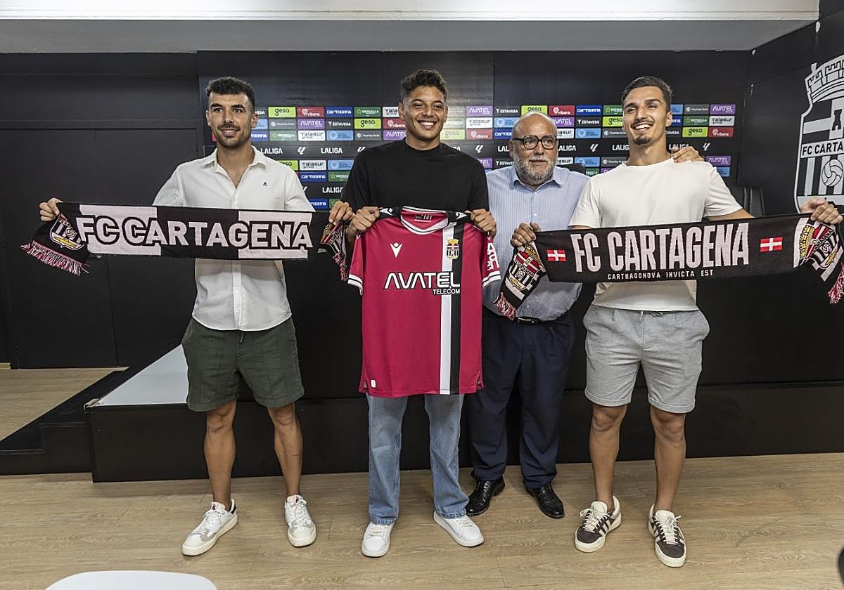 Rubén Serrano, Lucho García, Manuel Sánchez Breis e Imanol Baz, ayer en la sala de prensa del Cartagonova.