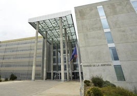 Entrada a la Ciudad de la Justicia de Murcia, en una imagen de archivo.