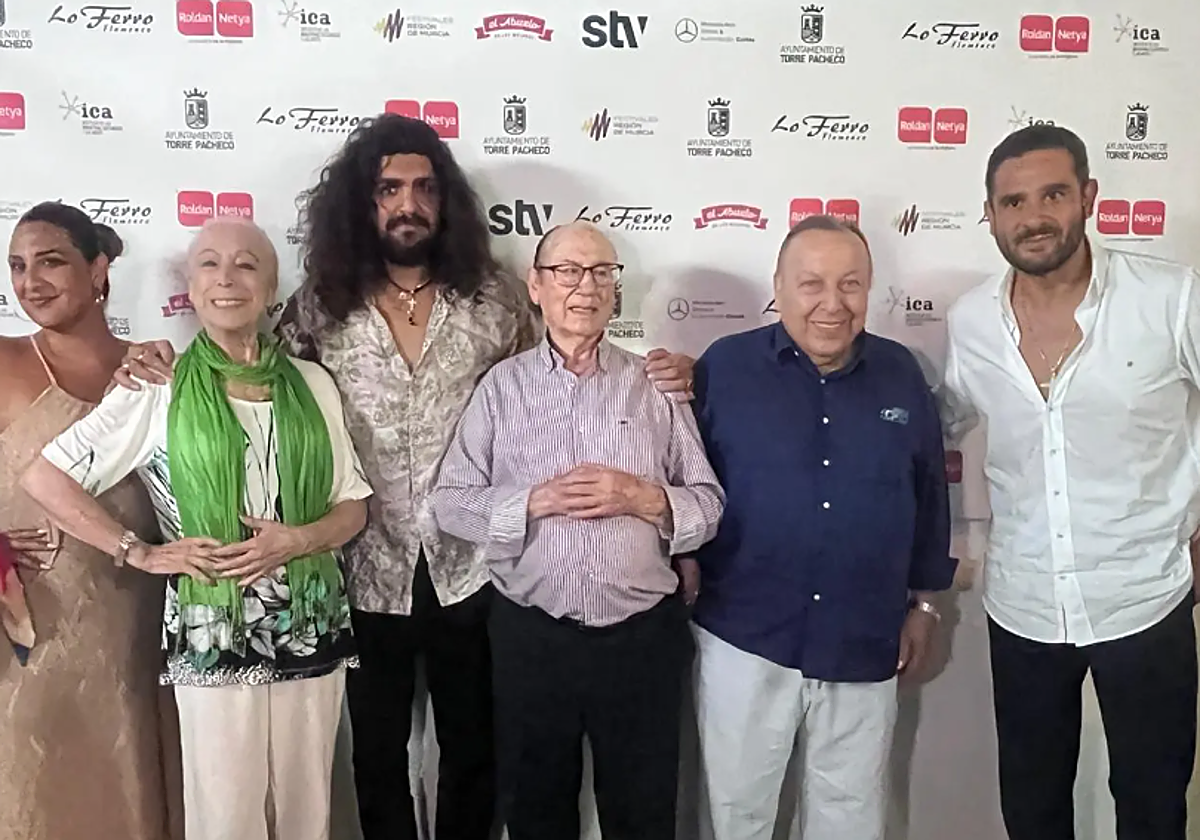 Lela Soto, Cristina Hoyos, Israel Fernández, Fosforito, Paco Cepero y Diego del Morao, en el Festival Internacional de Cante Flamenco de Lo Ferro.