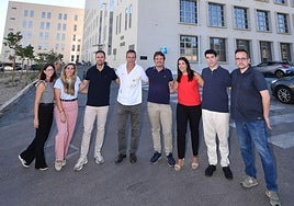 El equipo del proyecto Premyo. De izquierda a derecha, Azahara García, Ana Belén Maestre, Omar Montenegro, Domingo Pascual, Alejandro Riquelme, Ángela Carrillo, Antonio Orenes y Ángel Esteban, esta semana en el edificio del LAIB, en el campus de la Salud de la UMU en La Arrixaca.