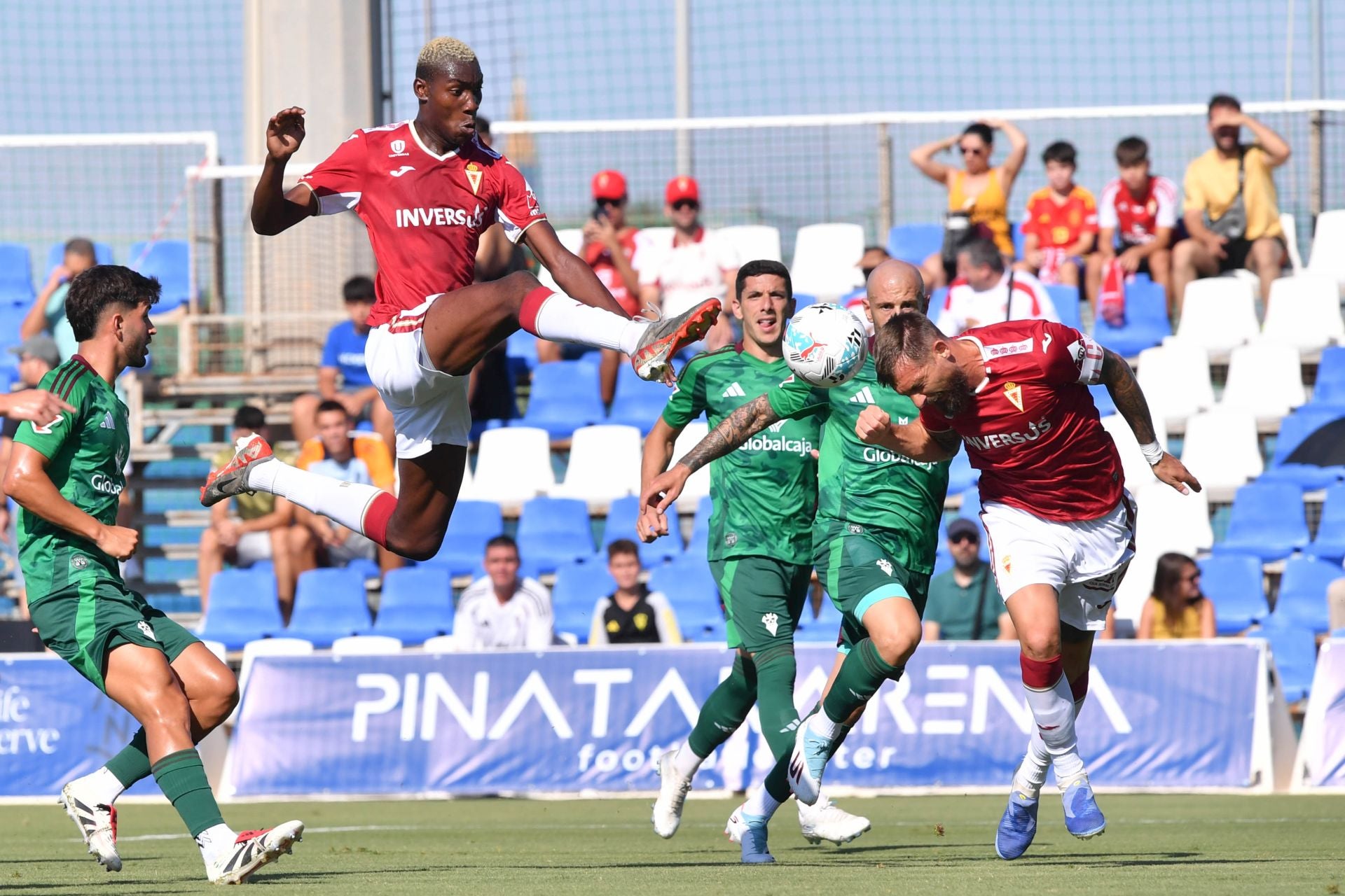 Las imágenes del partido de pretemporada entre el Real Murcia y el Albacete Balompié