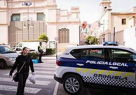 Imagen de archivo de un vehículo de la Policía de Orihuela.
