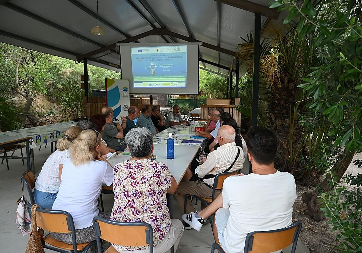 Cosntitución de la federación en el Centro Medioambiental Fuente de Columbares.
