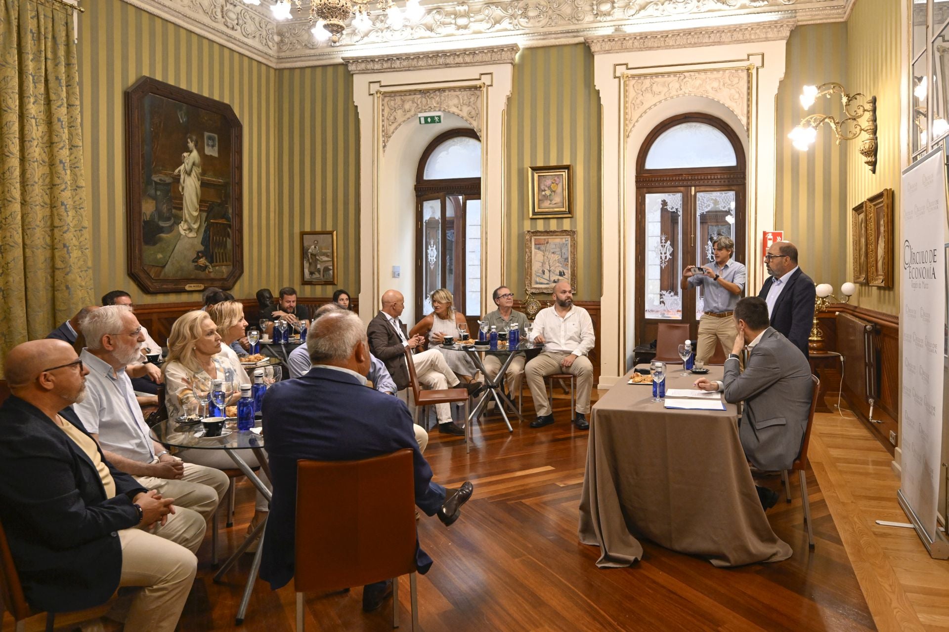 Periodismo en el Círculo de Economía, en imágenes