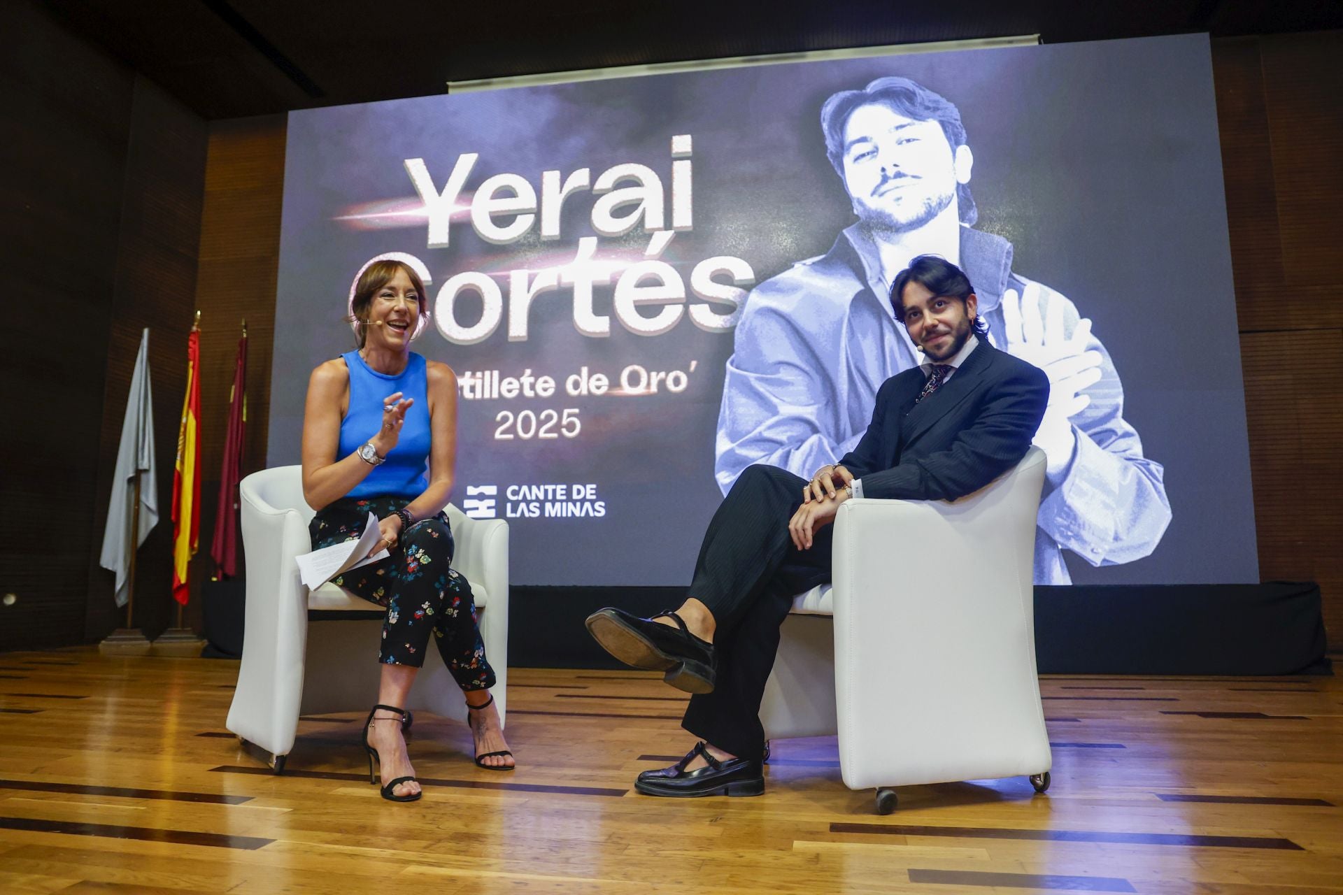 En imágenes, Yerai Cortés recibe el Castillete de Oro del Cante de las Minas