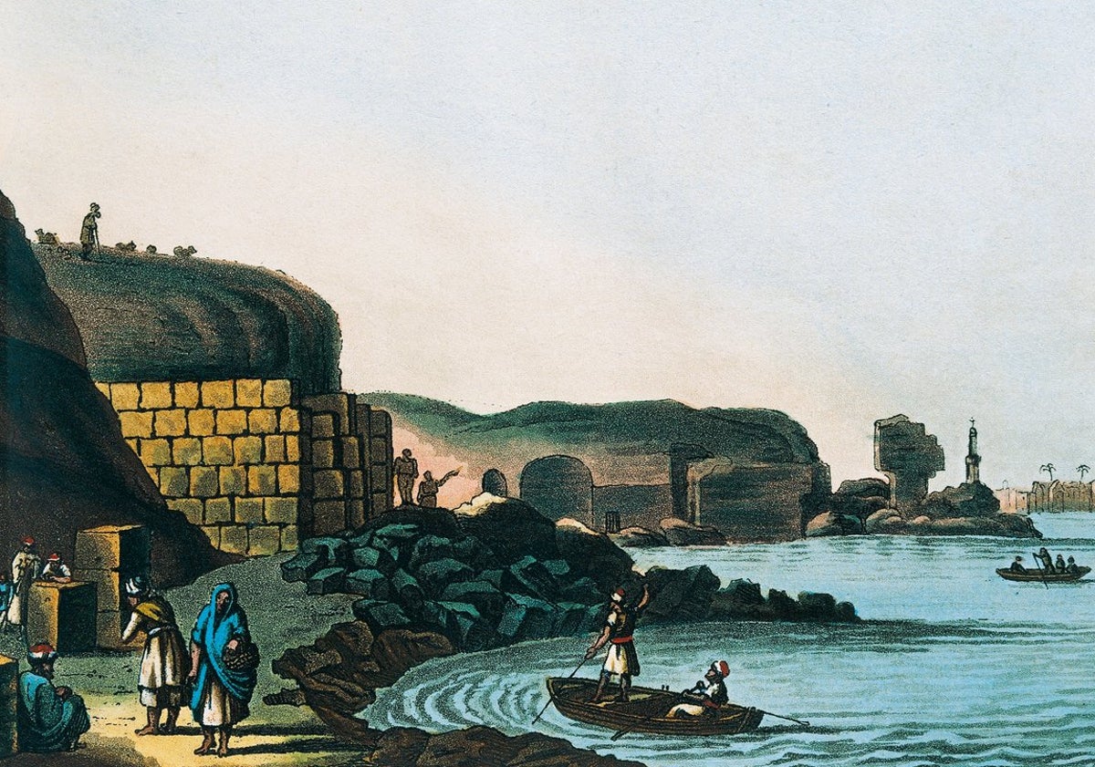 Imagen principal - Grabados de Luigi Mayer y un detalle de una postal antigua de Alejandría. 