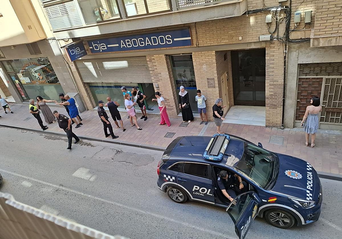 Fachada del despacho de abogados donde se produjeron los disparos.