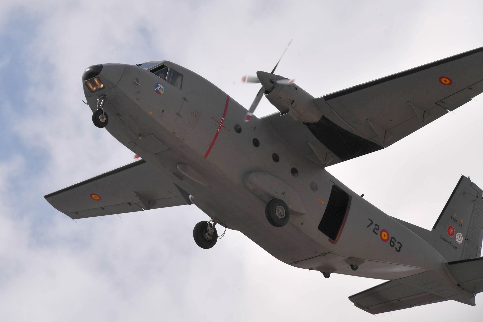 El cambio de mando en la Jefatura del Escuadrón de Zapadores Paracaidistas en la Base Aérea de Alcantarilla, en imágenes