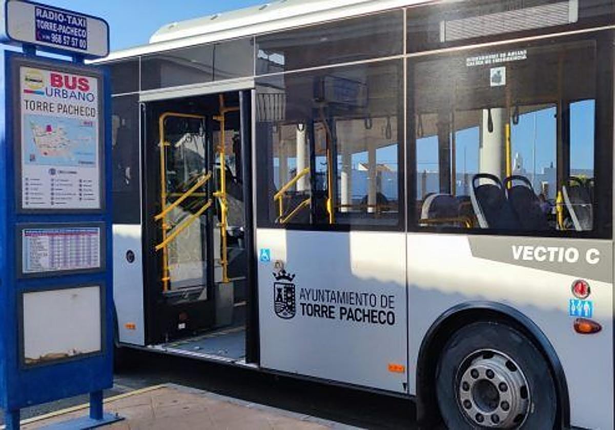 Un autobús municipal, en una imagen de archivo.