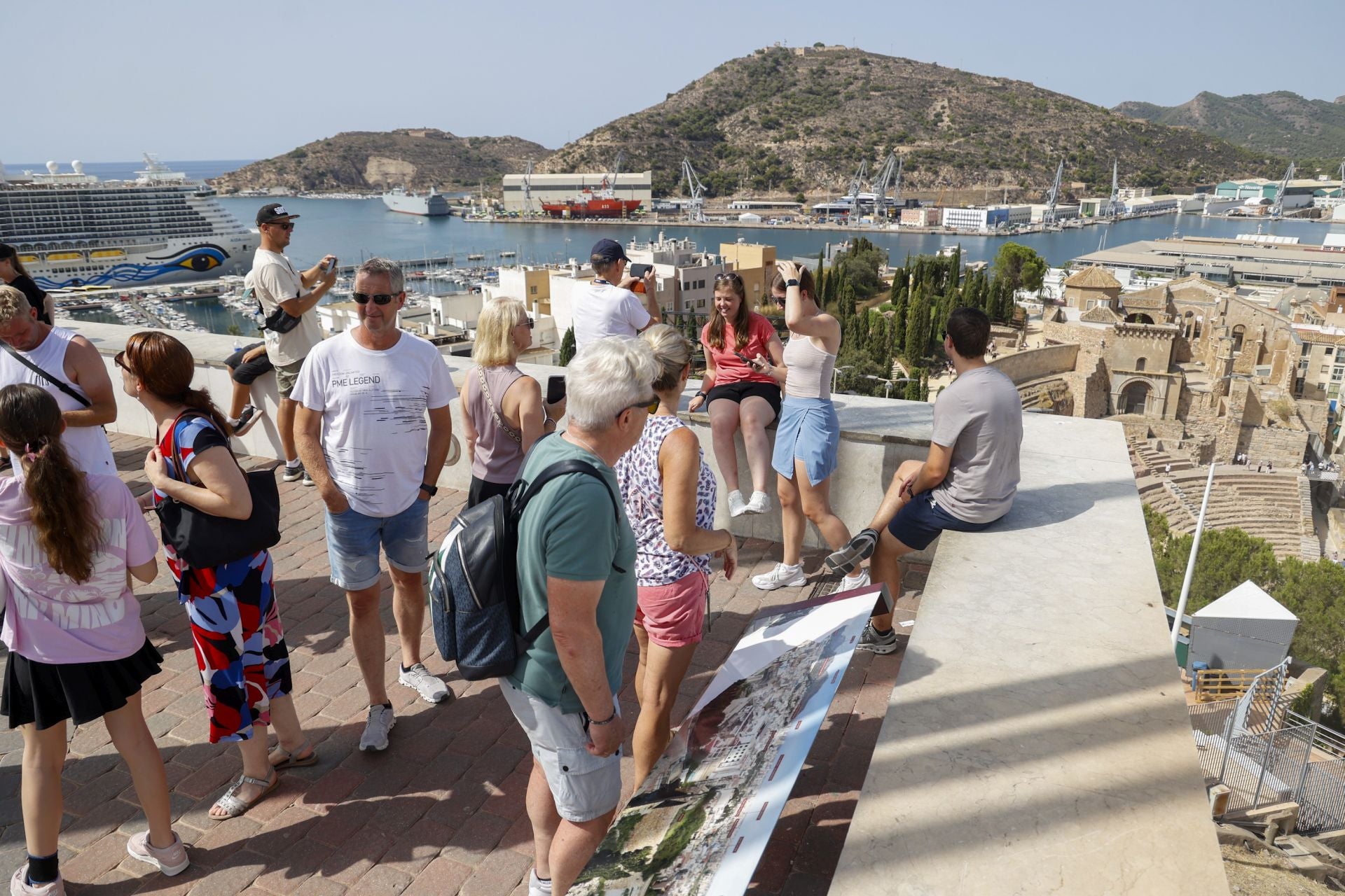 En imágenes, más de seis mil cruceristas desembarcan en Cartagena