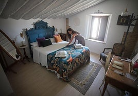Una de las habitaciones de La Casa de los Coy, recuperada como 'hotel boutique' en Mula.