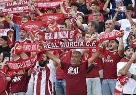 Fieles del Murcia, en el último choque ante el Nàstic.