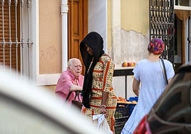 Dos jóvenes con velo, en Jumilla, esta semana.