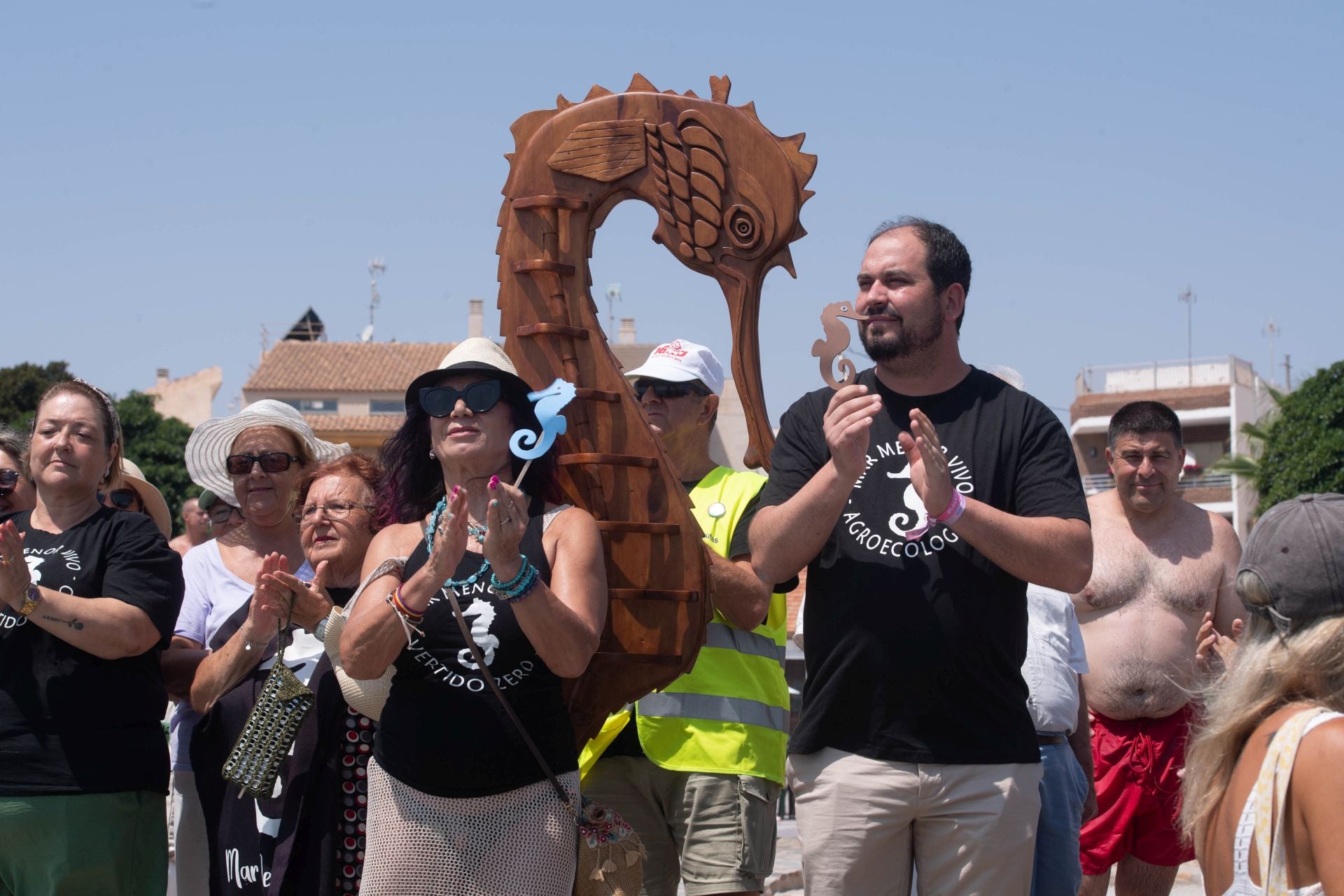 En imágenes, el Abrazo al agua en Los Alcázares y Lo Pagán