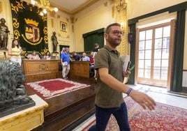 El concejal de Vox, Juan Agustín Carrillo, durante el Pleno celebrado este viernes en Jumilla.