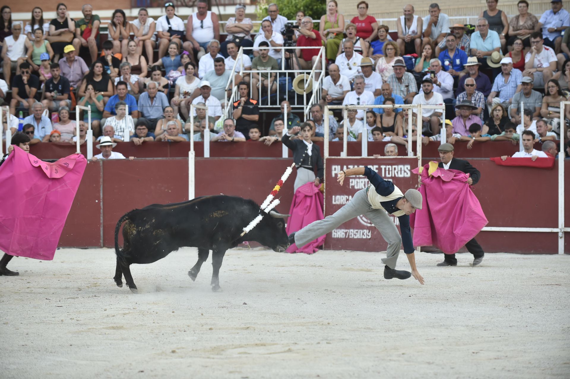 La novillada del domingo de la Feria de Blanca, en imágenes
