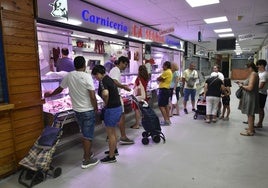 Mercados y centros comerciales se convierten en los mejores aliados contra el calor gracias al aire acondicionado.