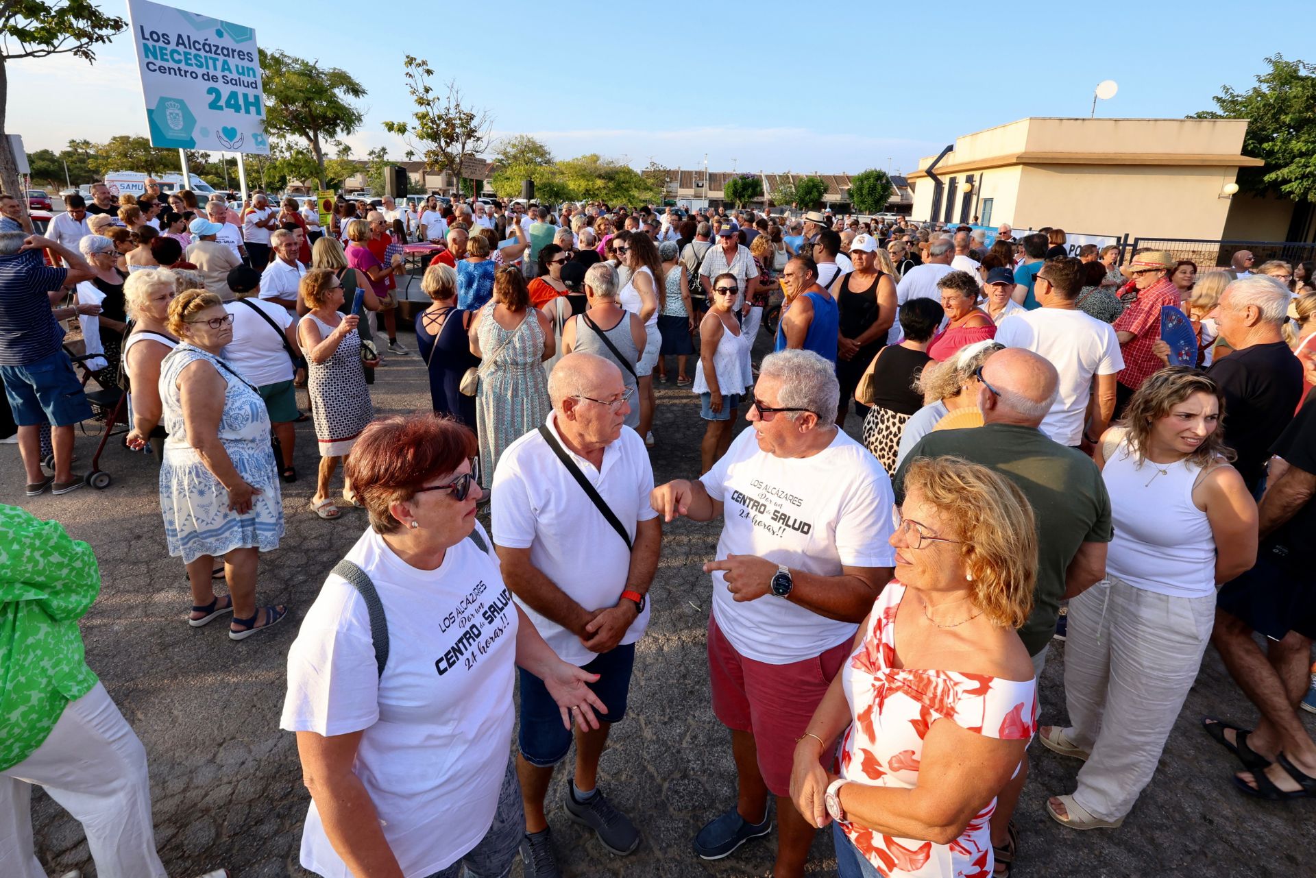 En imágenes, la concentración contra la planta incineradora de restos sanitarios en Los Alcázares