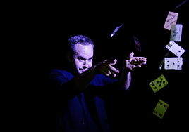 Jorge Blass desembarca en Cartagena con su espectáculo de magia, que tendrá lugar esta noche, a las nueve y media, en el auditorio Paco Martín.