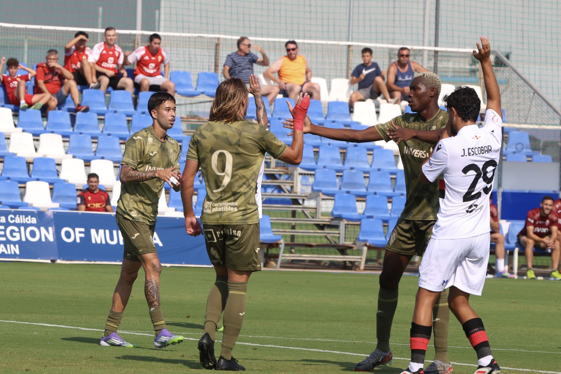 En imágenes, el partido de pretemporada entre el Real Murcia y el Melilla
