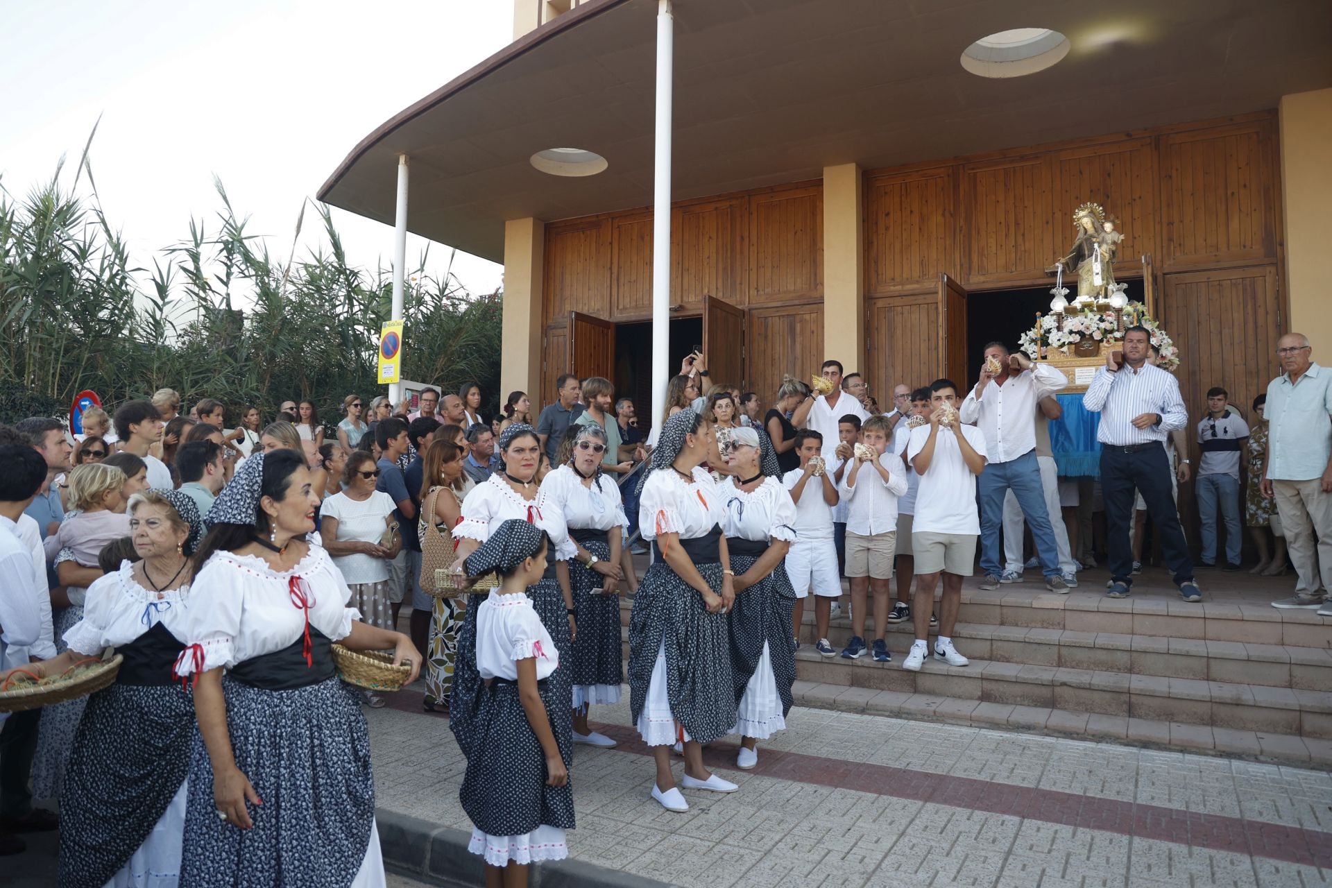 En imágenes, procesiones de la Virgen de La Asunción en Los Alcázares, Cabo de Palos y Los Nietos