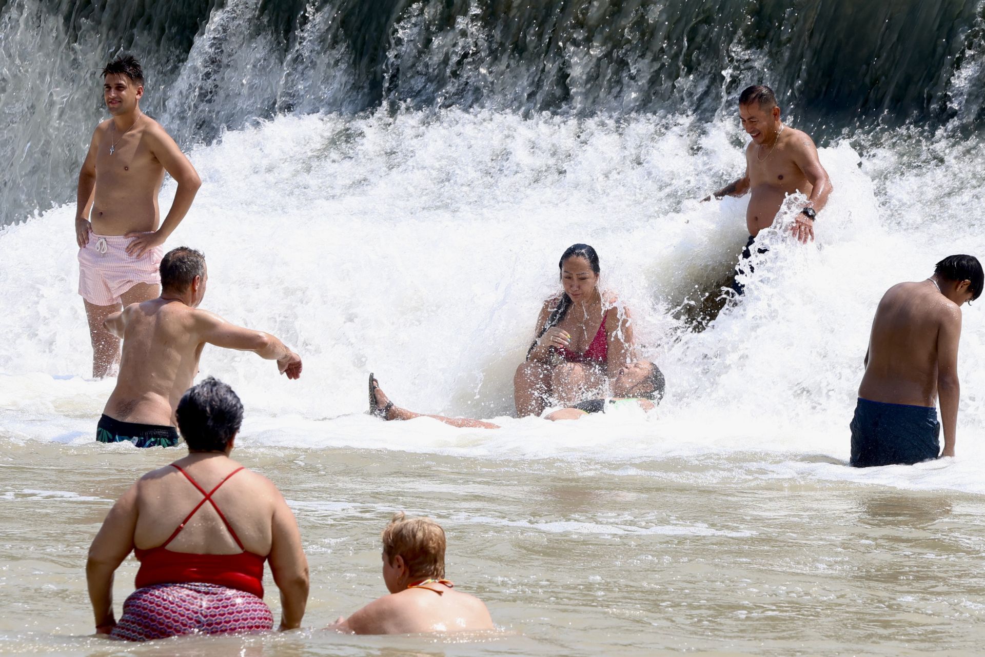 En imágenes, los ríos de la Región de Murcia se convierten en refugio contra la ola de calor