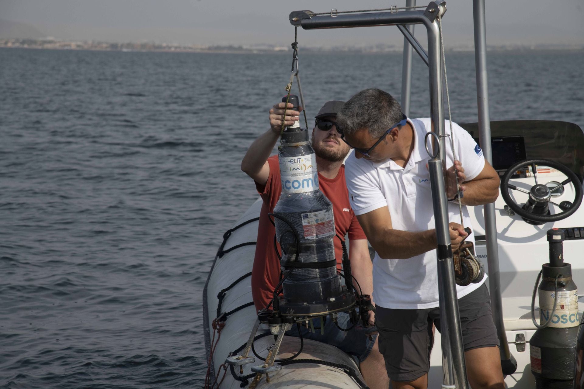 La red de sensores de medición del estado del Mar Menor, en imágenes
