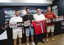 Manolo Sánchez Breis, en la presentación de Dani Perejón, Iván Martínez y Carlos Calderón.