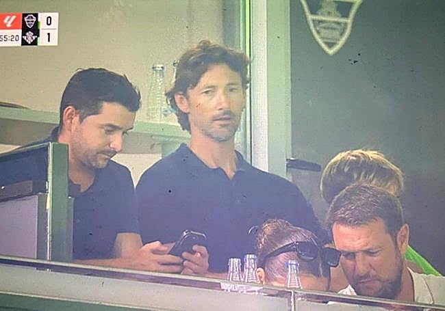 Juan Carlos Ferrero, en el Martínez Valero, viendo el Elche-Betis.