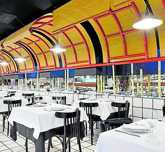 Cafetería-Restaurante Jota Ele. Juan Antonio Molina Serrano. 1981.