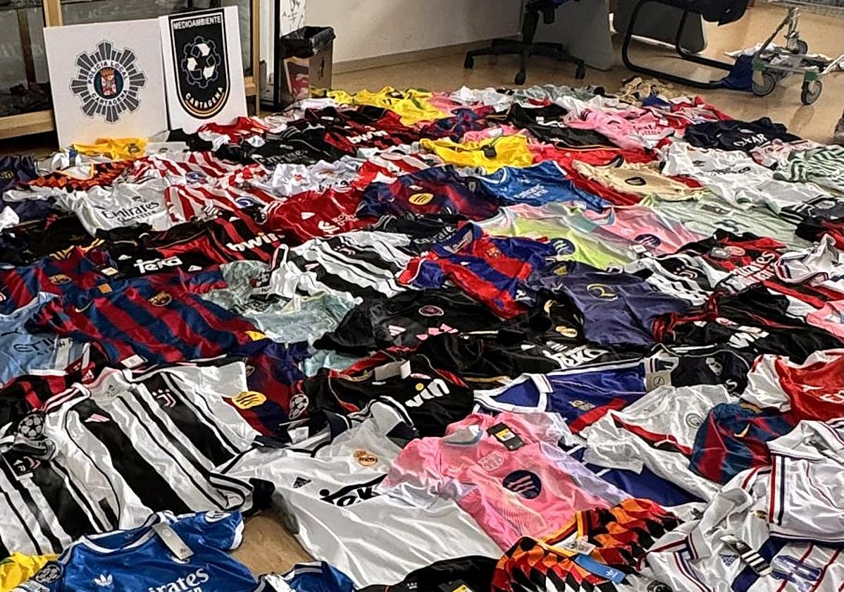 Las prendas incautadas.