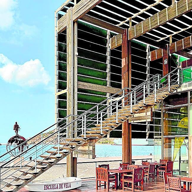 Club de Regatas. Enrique Nieto, Fernando de Retes, Miguel Ángel Valverde y Luis Clavel. 2000.