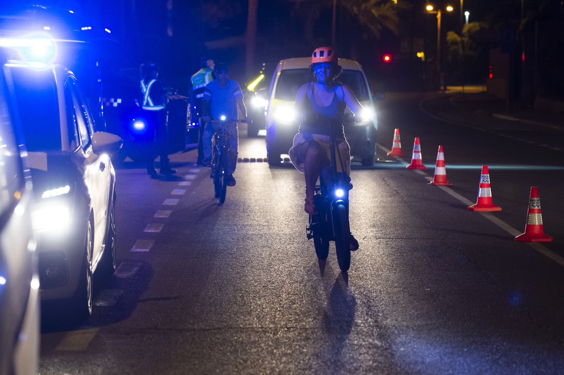 Así trabajan las patrullas nocturnas de la Policía Local de Murcia
