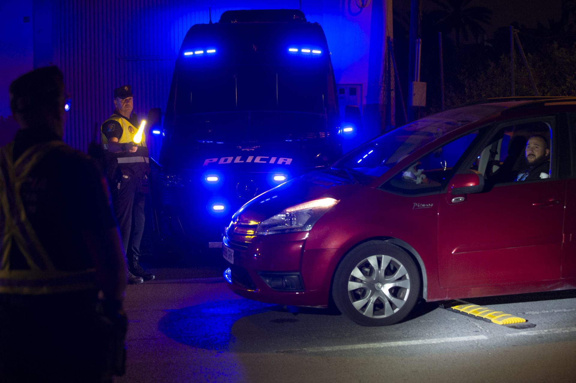 Así trabajan las patrullas nocturnas de la Policía Local de Murcia