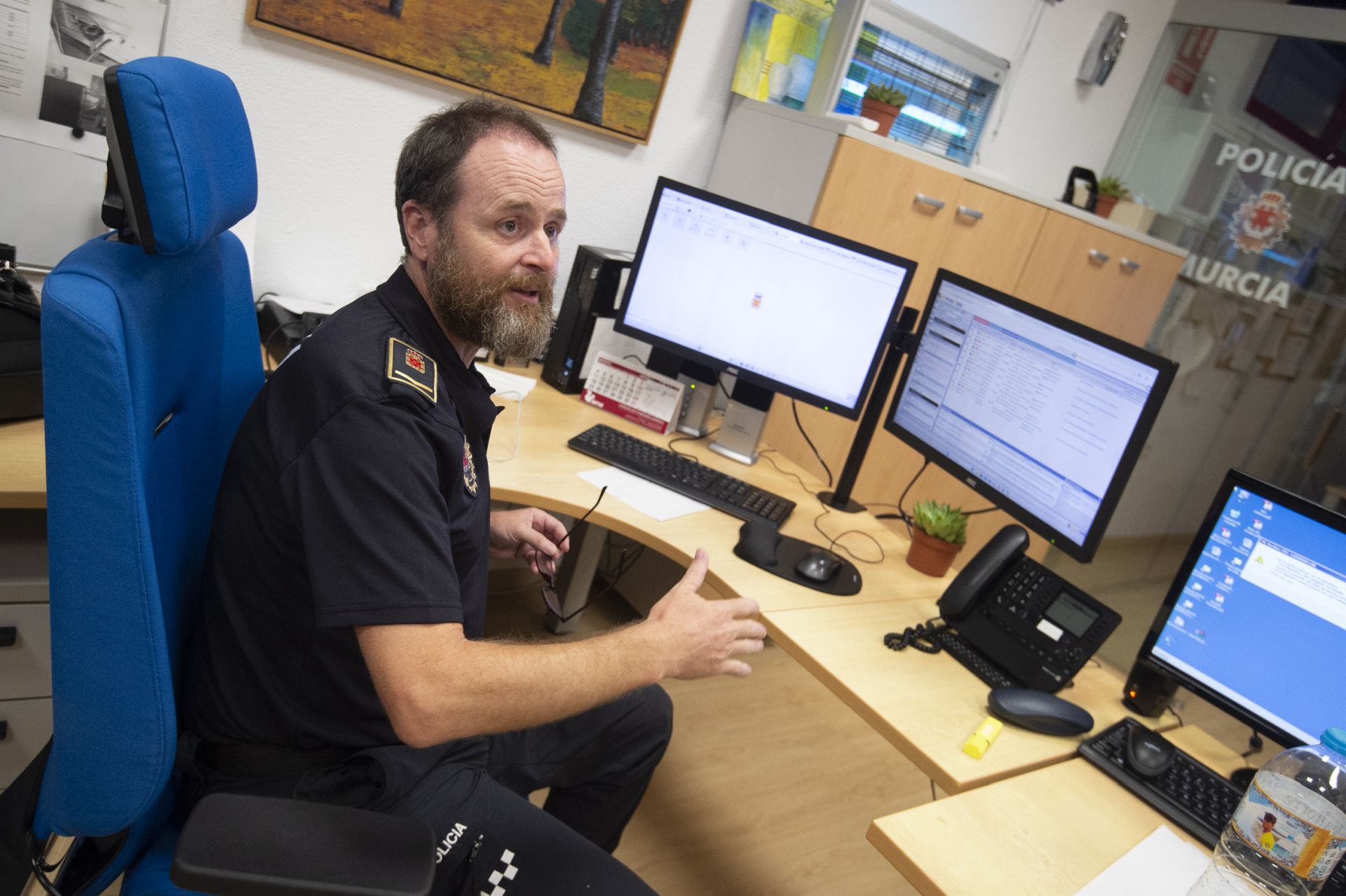 Así trabajan las patrullas nocturnas de la Policía Local de Murcia