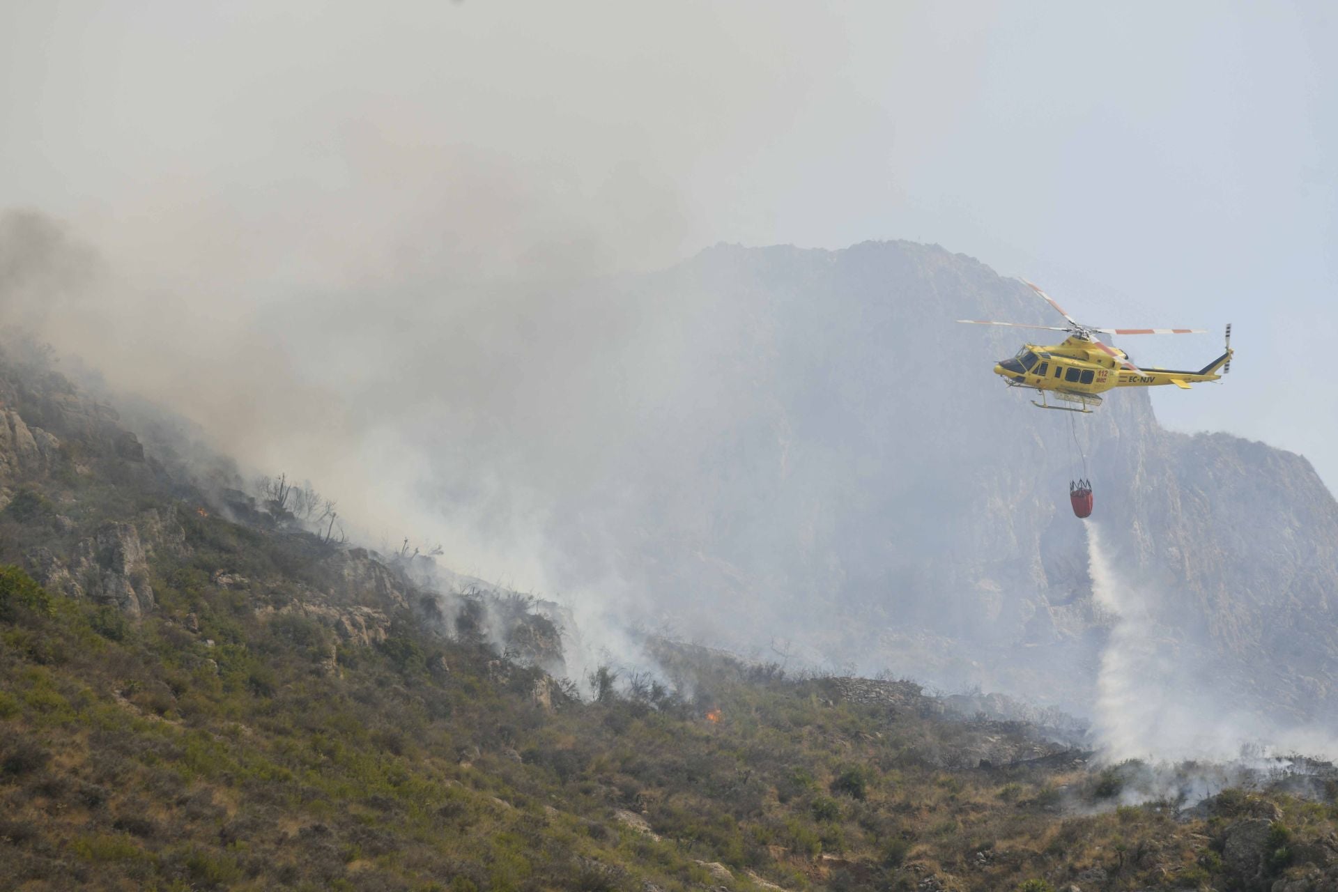 Las imágenes del incendio del Cedacero en Cartagena