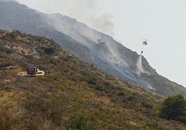 Las imágenes del incendio del Cedacero en Cartagena