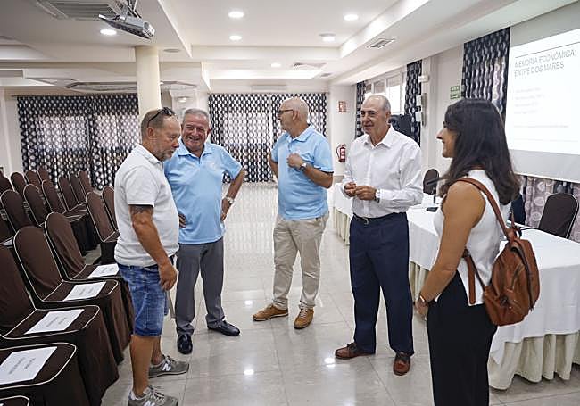 Presentación del estudio sobre la viabilidad del Ayuntamiento 'mareño'.
