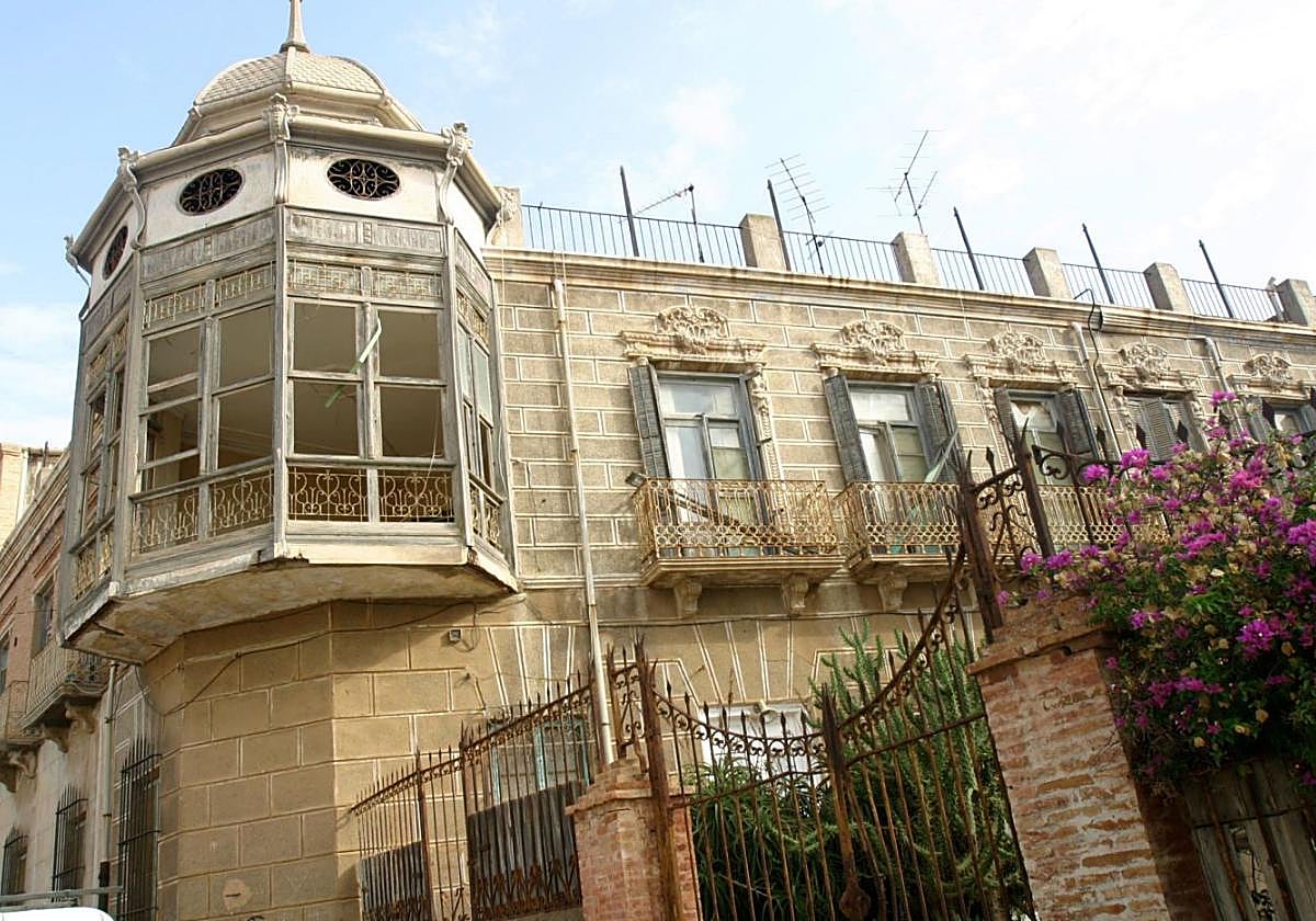 Edificio de la Casa Zapata, abandonado, sobre el que se proyecta un hotel con restaurante.