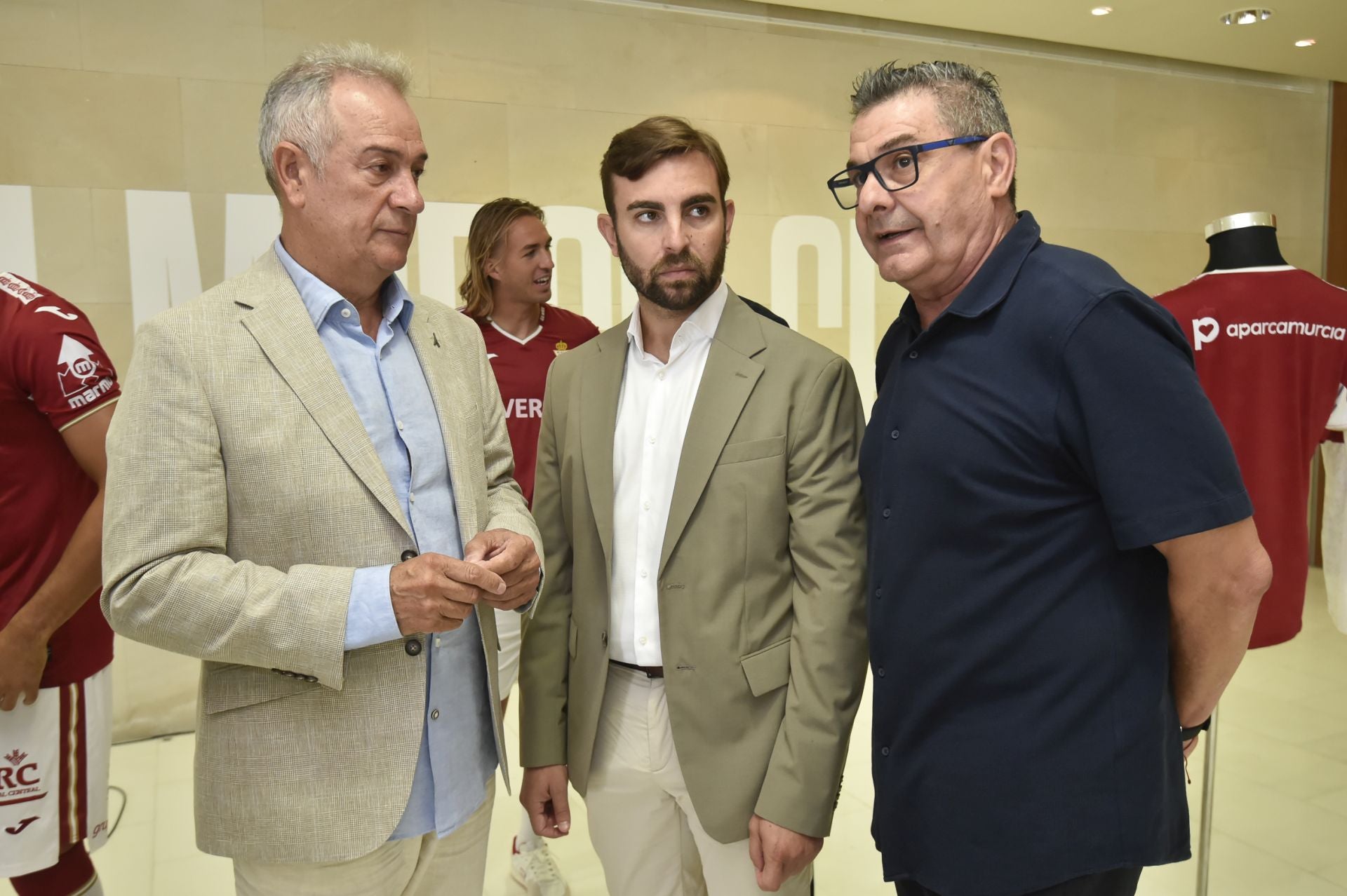 La presentación de la tienda del Real Murcia, en imágenes
