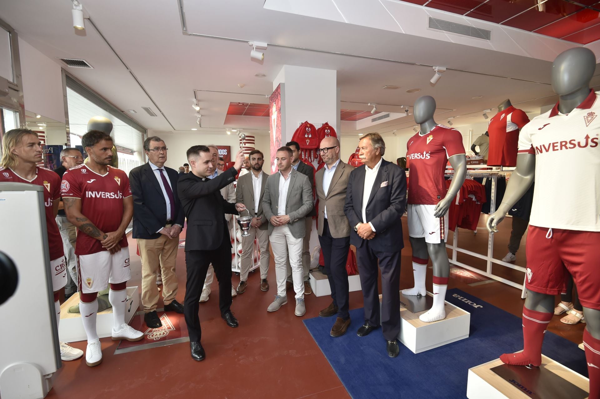 La presentación de la tienda del Real Murcia, en imágenes