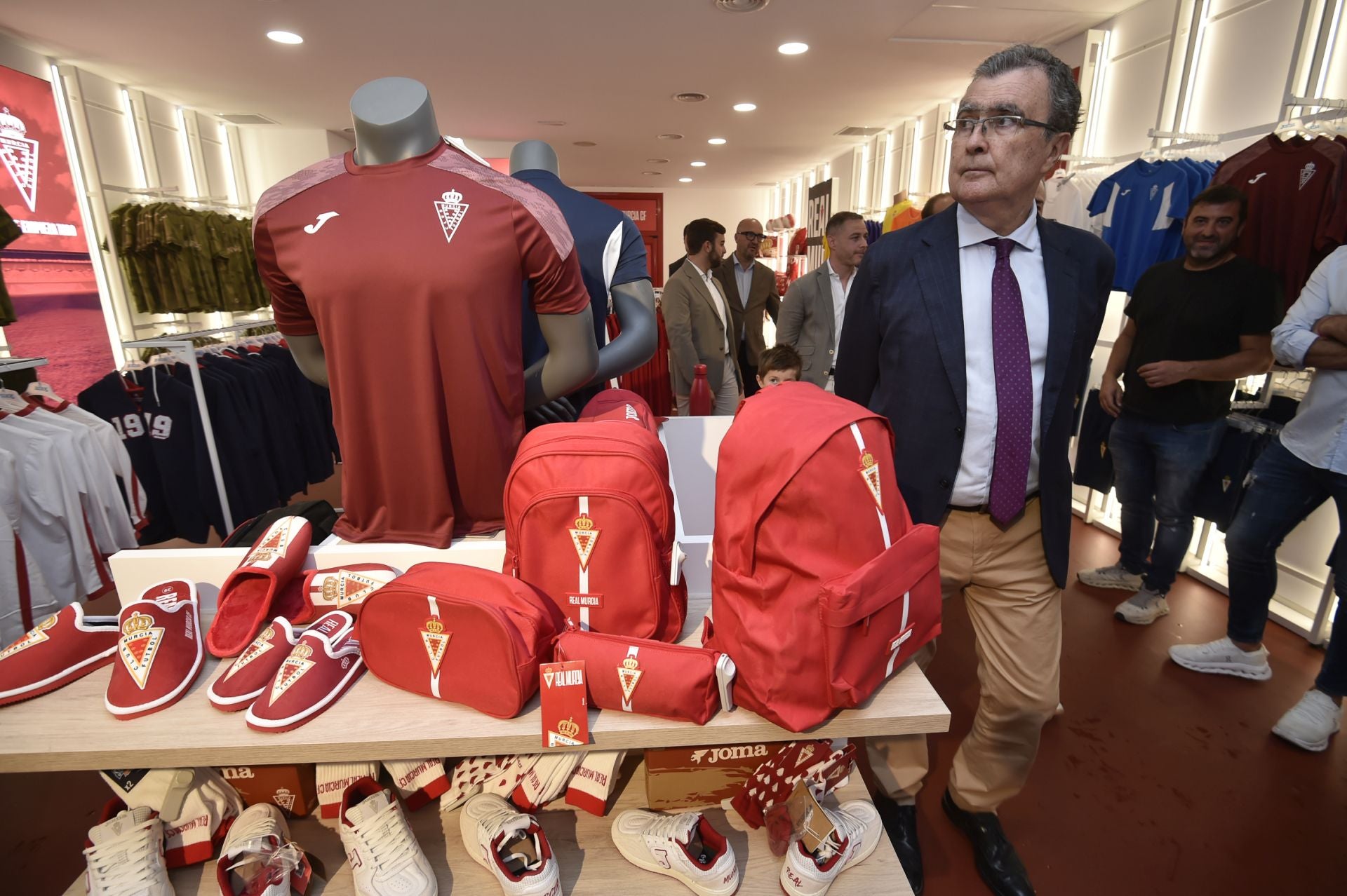 La presentación de la tienda del Real Murcia, en imágenes