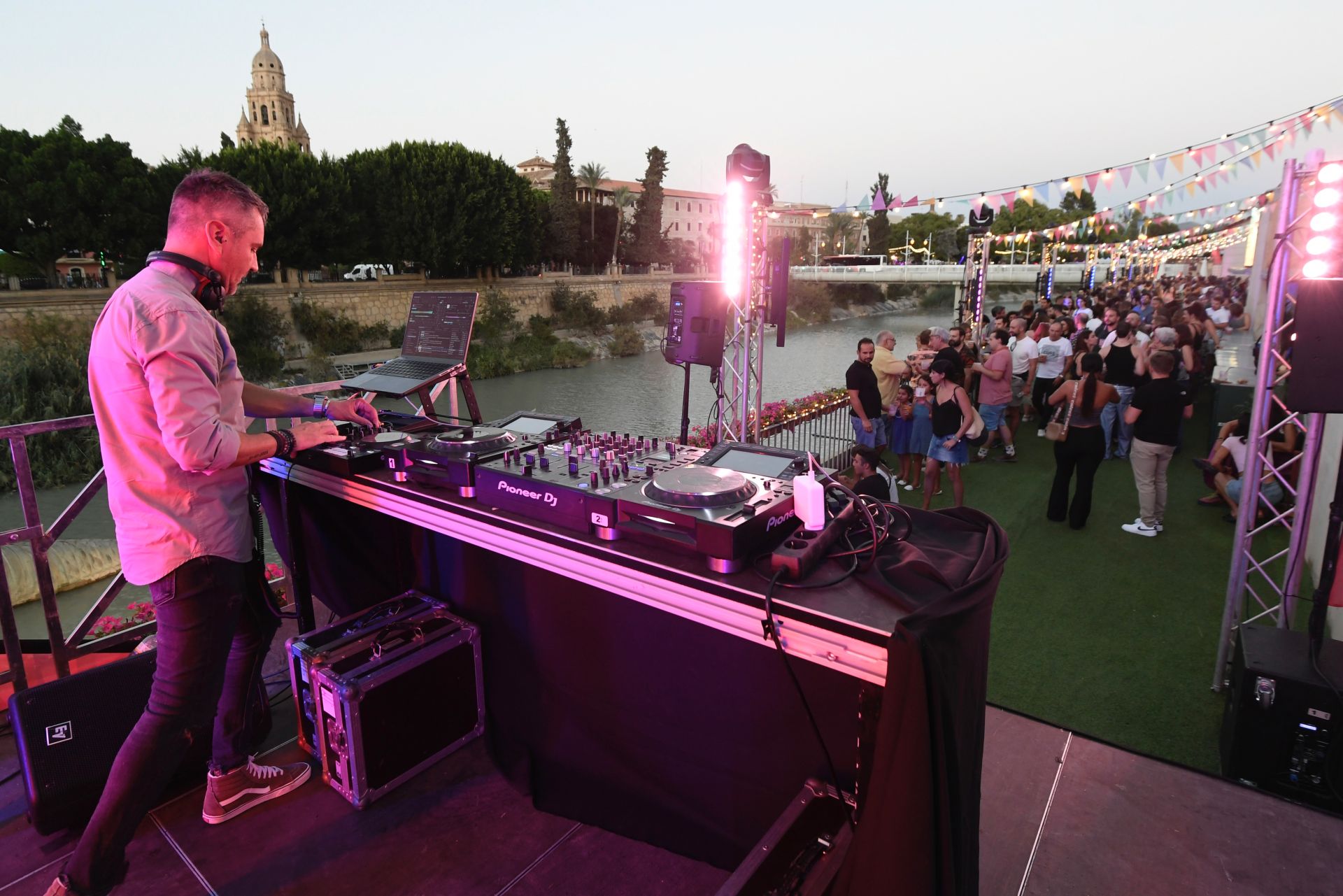Un concierto en la terraza de los Molinos del Río, la pasada feria de 2024.