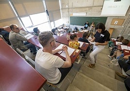 Opositores a profesor de Secundaria en los últimos exámenes el pasado junio en la UMU.