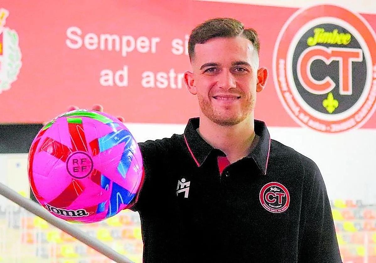 Povea, en su presentación con el club cartagenero.