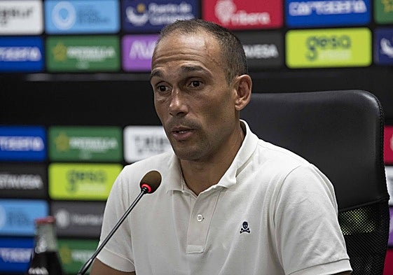 Nacho Martínez, en la sala de prensa del Cartagonova.