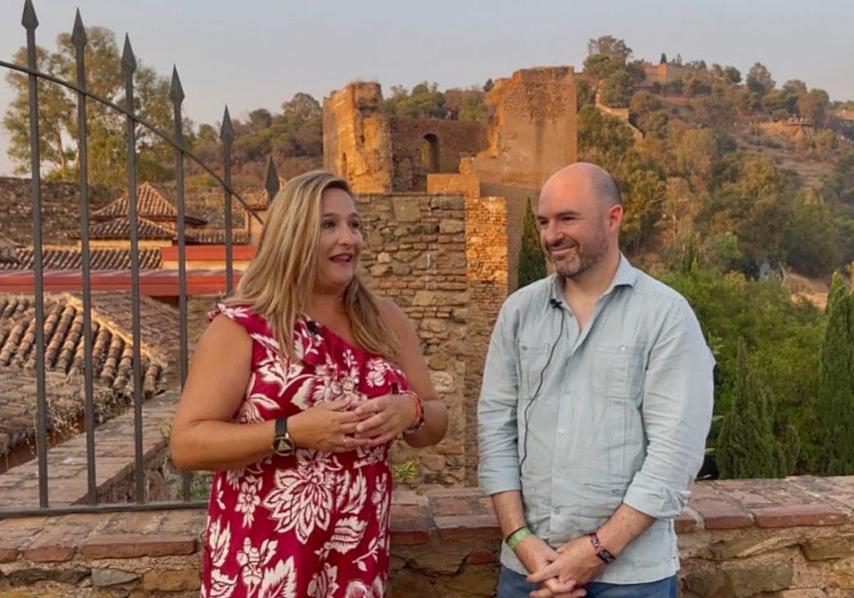 La concejal delegada de Turismo de Cartagena, Beatriz Sánchez, junto al director general de Turismo de Málaga, Jonathan Gómez Punzón.