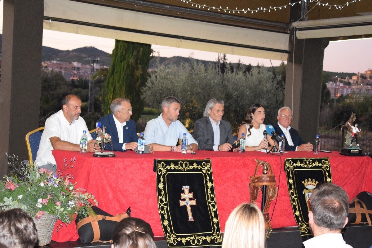Imágenes de la presentación de los cargos del Bando de los Caballos del Vino de Caravaca