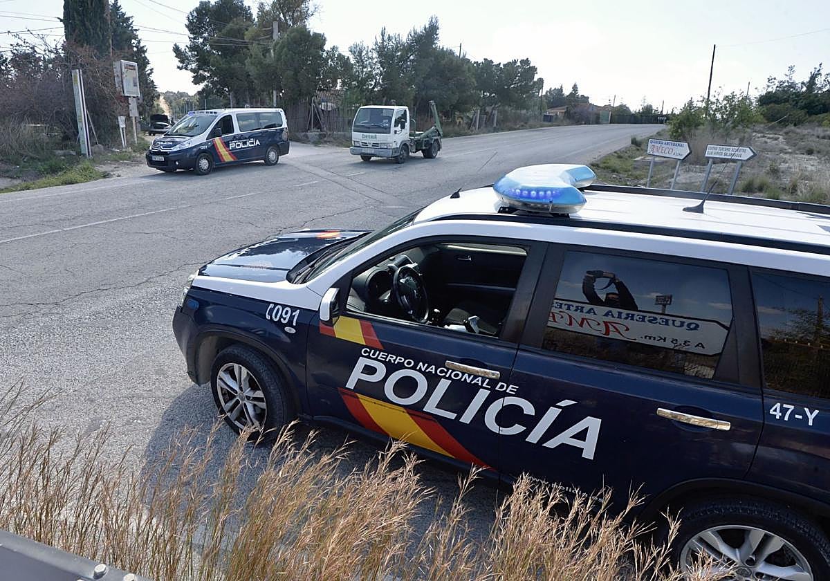 Policía en una urbanización de Molina en una imagen de archivo.