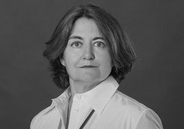 Isabel Tejeda es catedrática de Bellas Artes de la Universidad de Murcia, comisaria y crítica de arte.